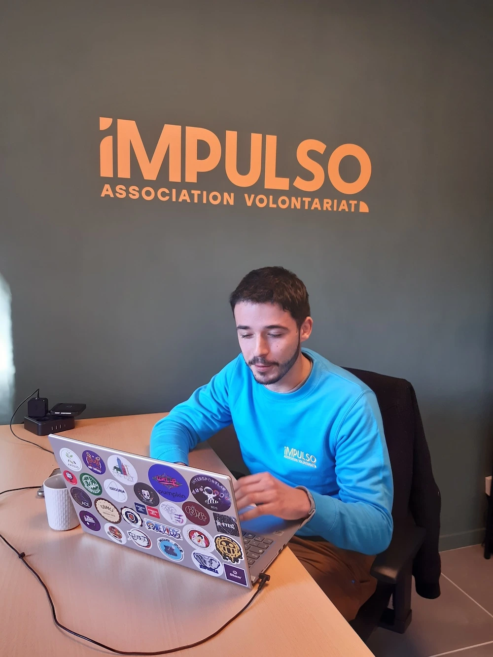 Technologie et impact social : comment les outils numériques aident les associations et entrepreneurs engagés